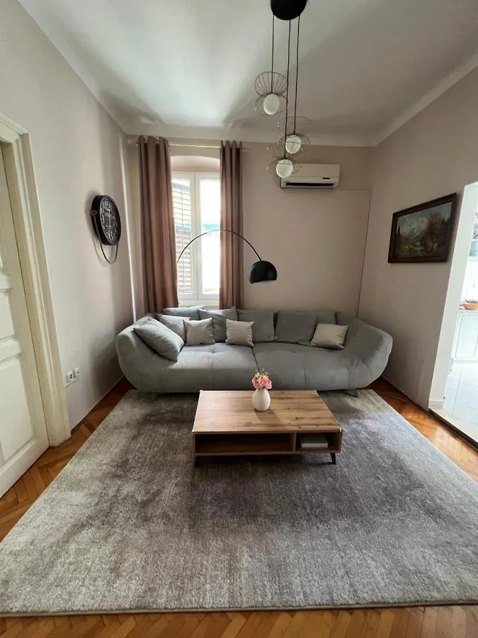 Apartman Sandra location